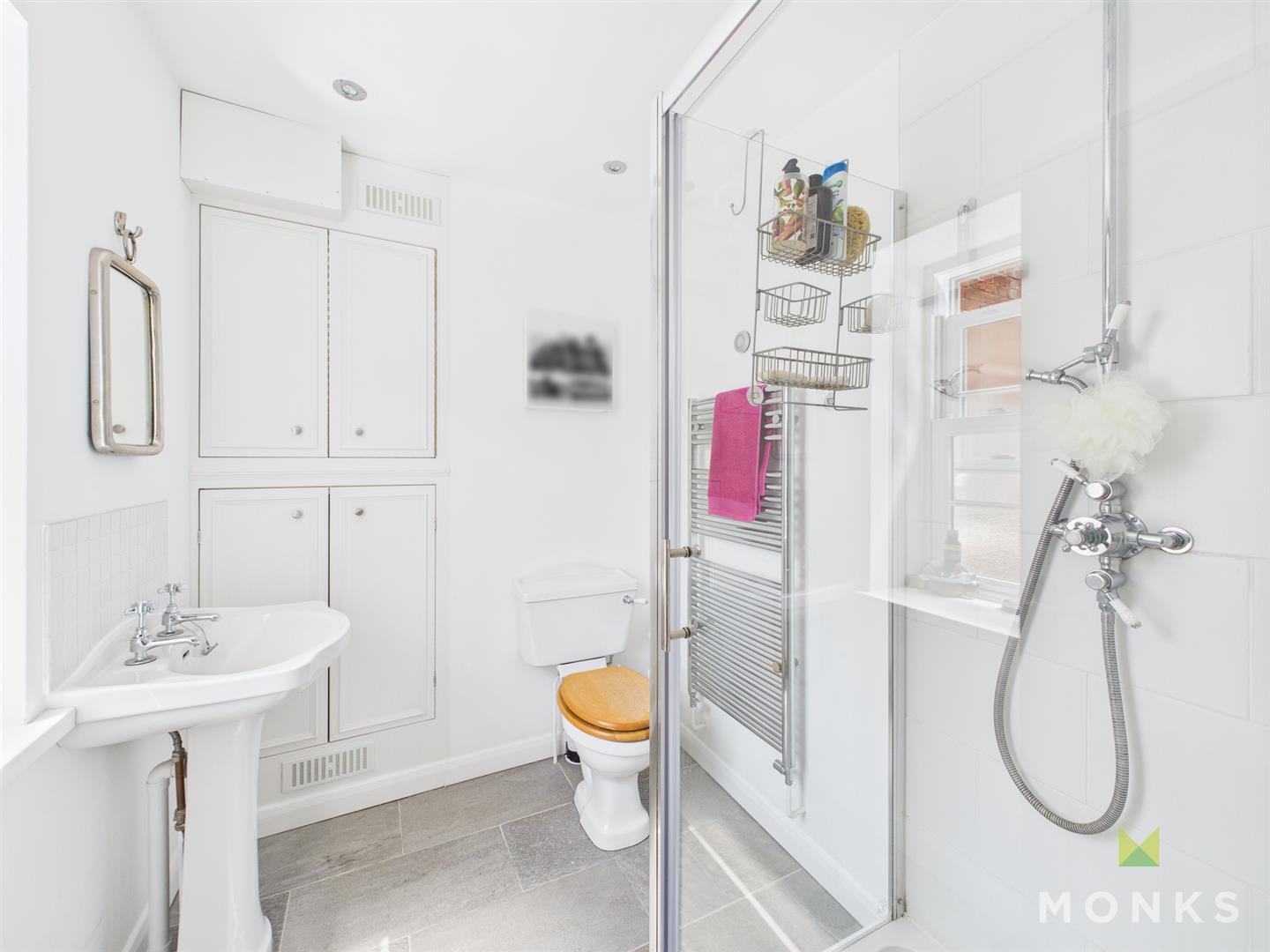 2 Lythwood Hall, Shrewsbury, SY3 0AD SSTC